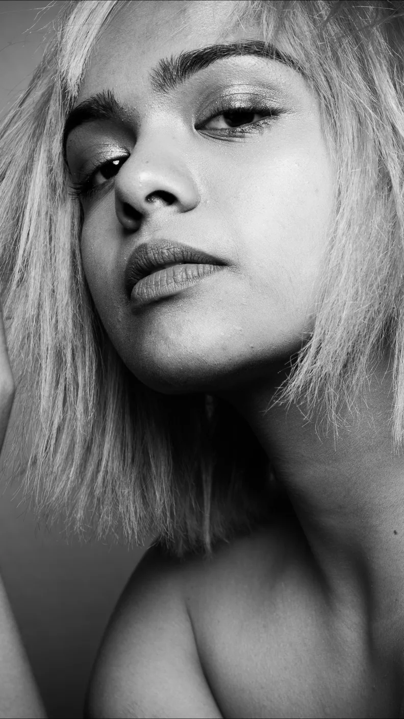 Mia Fernando — editorial, photograph 5