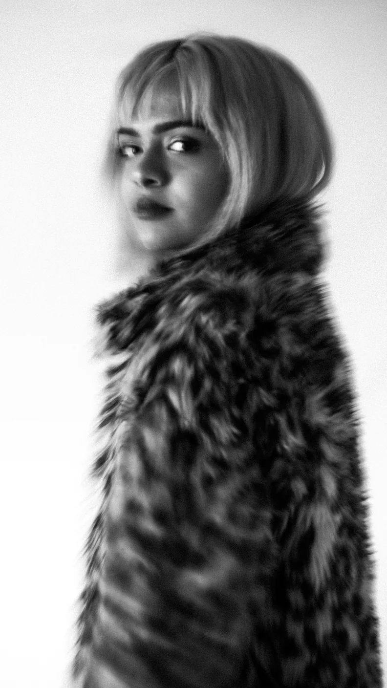 Mia Fernando — editorial, photograph 6