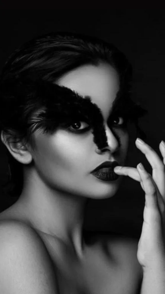 Mia Fernando — fashion & beauty, photograph 1